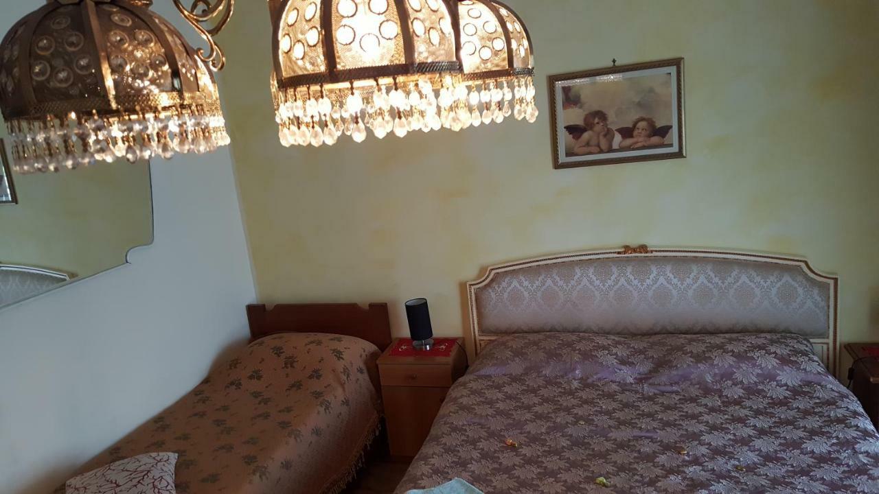 United States Of Europe Bed and breakfast